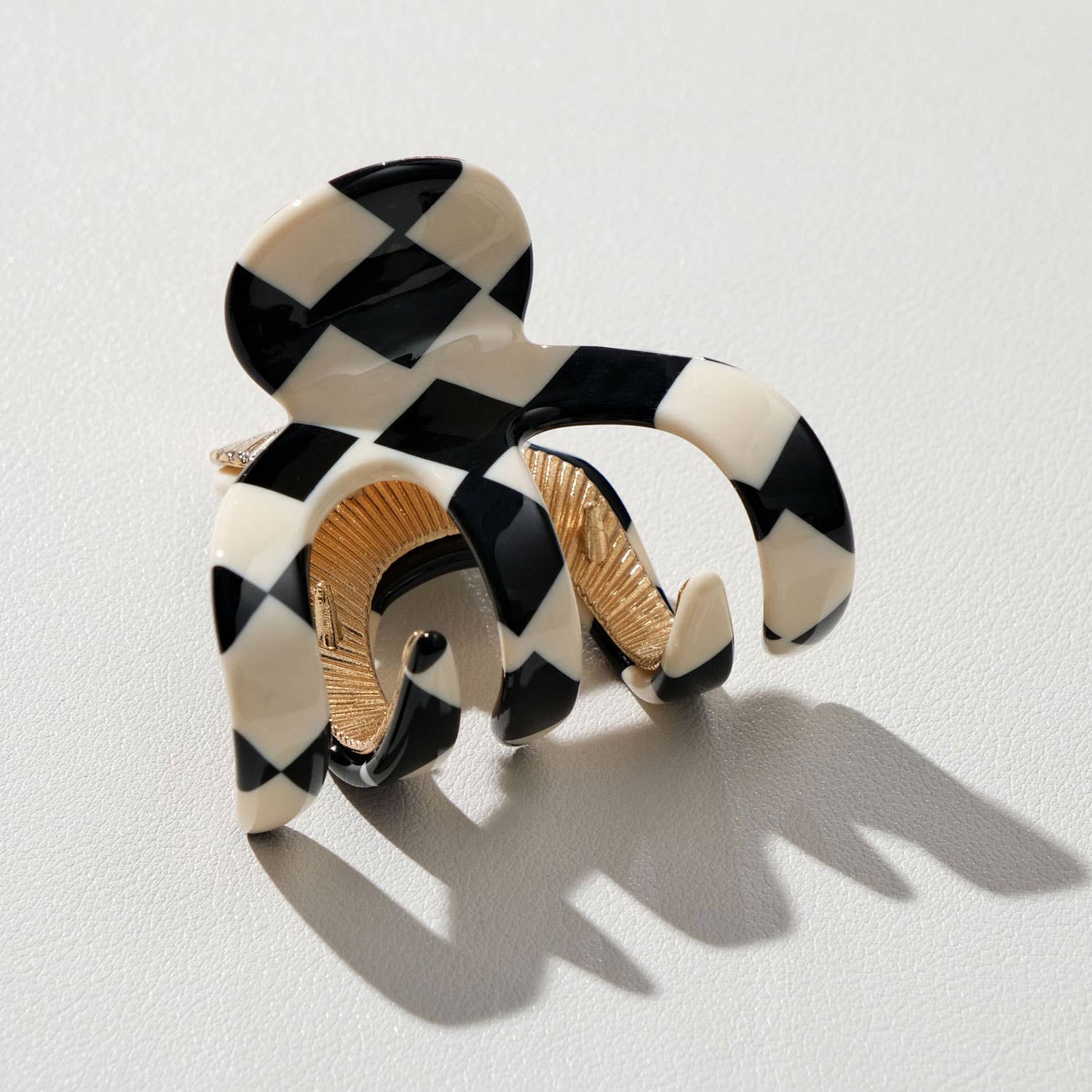 Exhibit 007: Vintage-Inspired Small Claw Clip