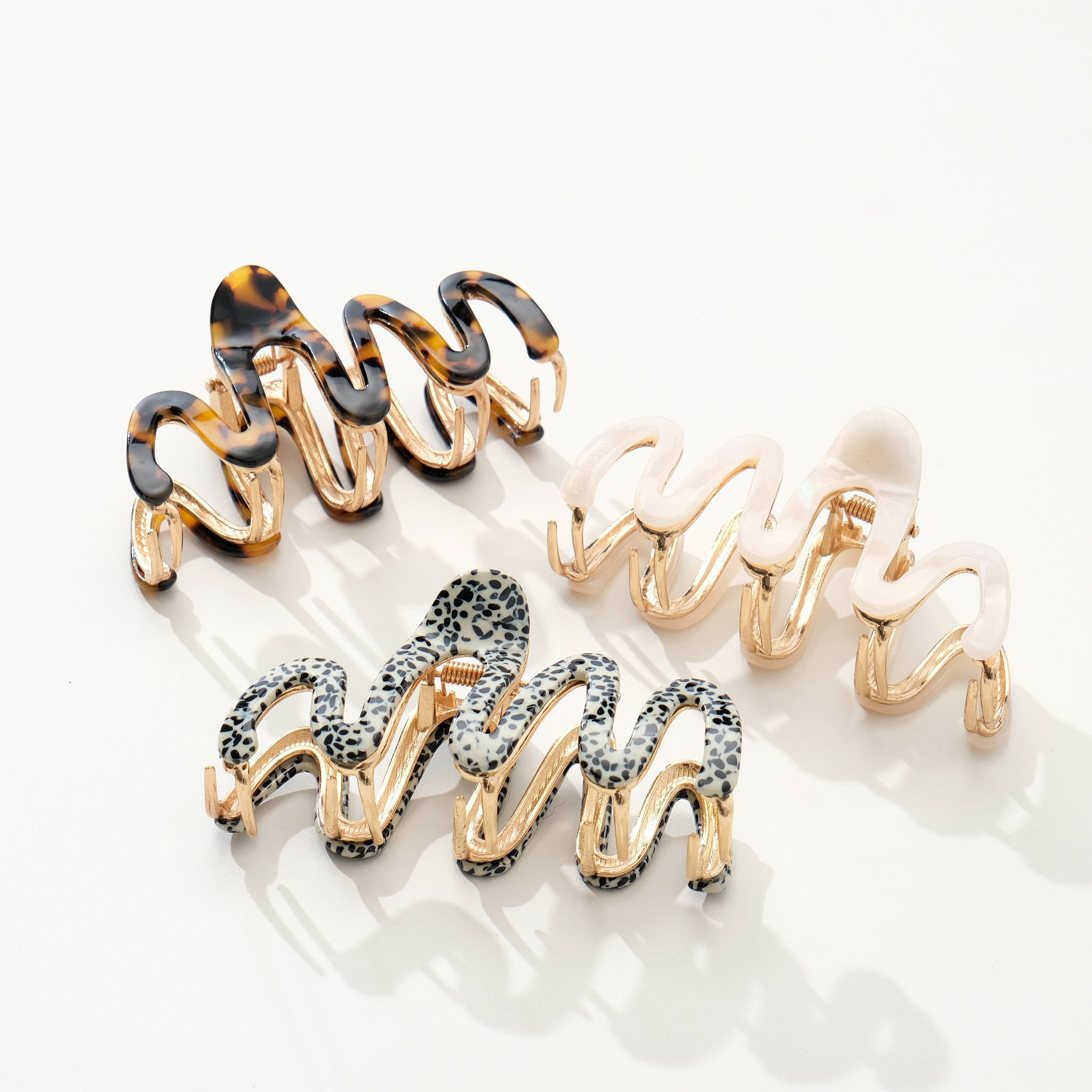 Exhibit 008: Vintage-Inspired Large Claw Clip