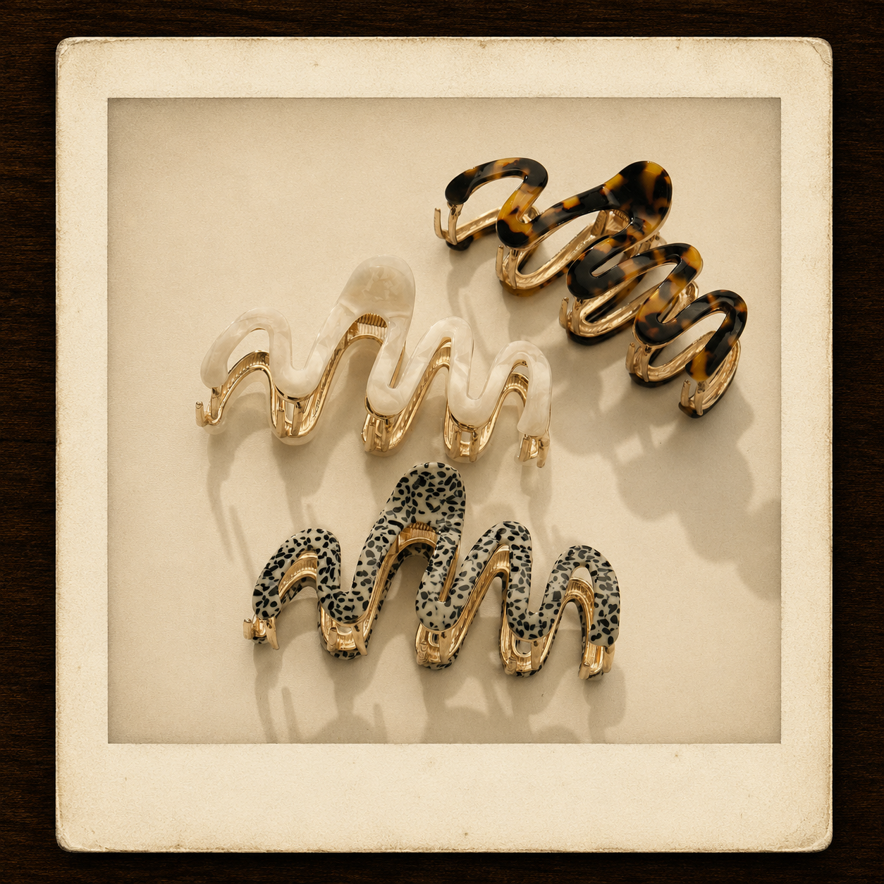 Exhibit 008: Vintage-Inspired Large Claw Clip