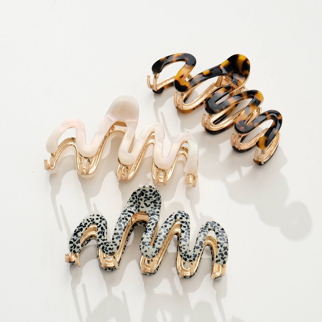 Exhibit 008: Vintage-Inspired Large Claw Clip