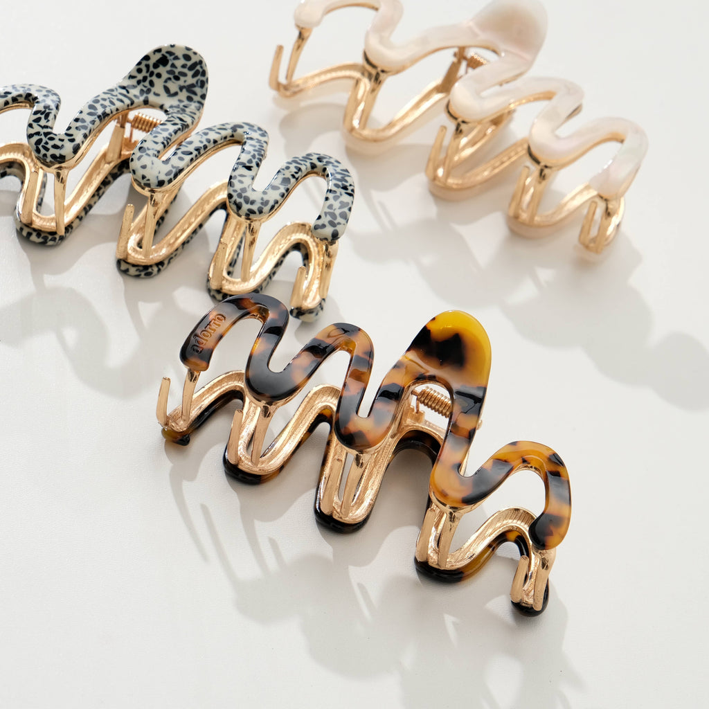 Exhibit 008: Vintage-Inspired Large Claw Clip